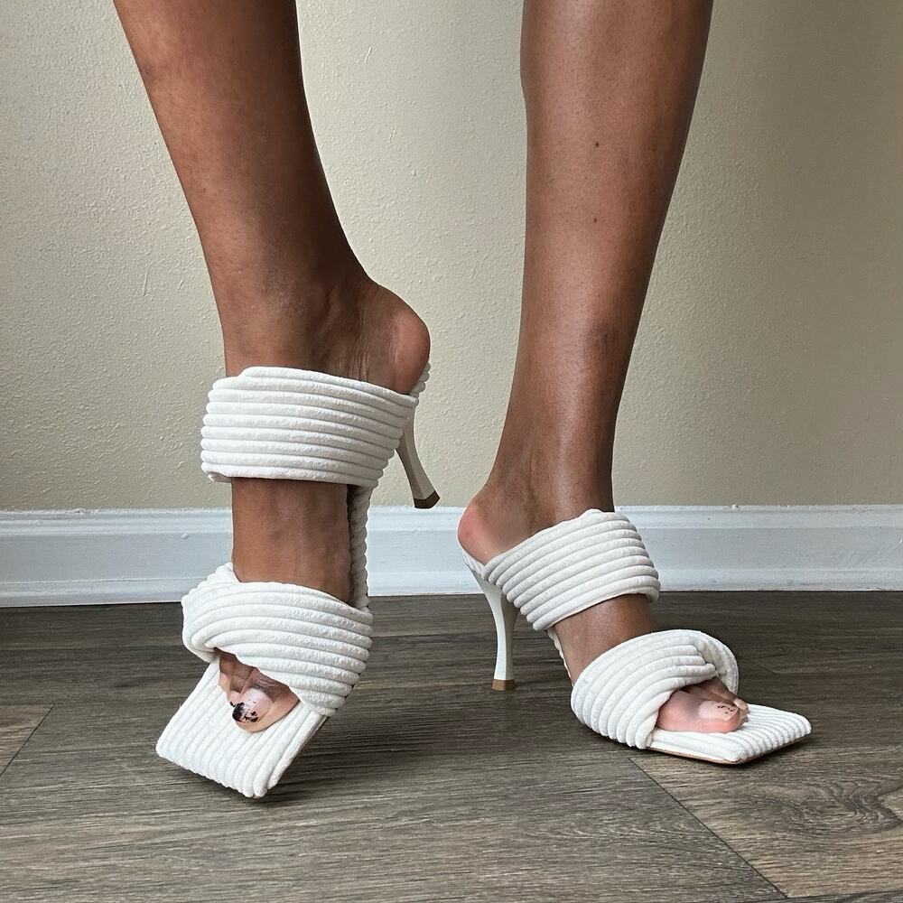 Alohas Twist Sandal Heels US 7.5 in Autumn Ivory